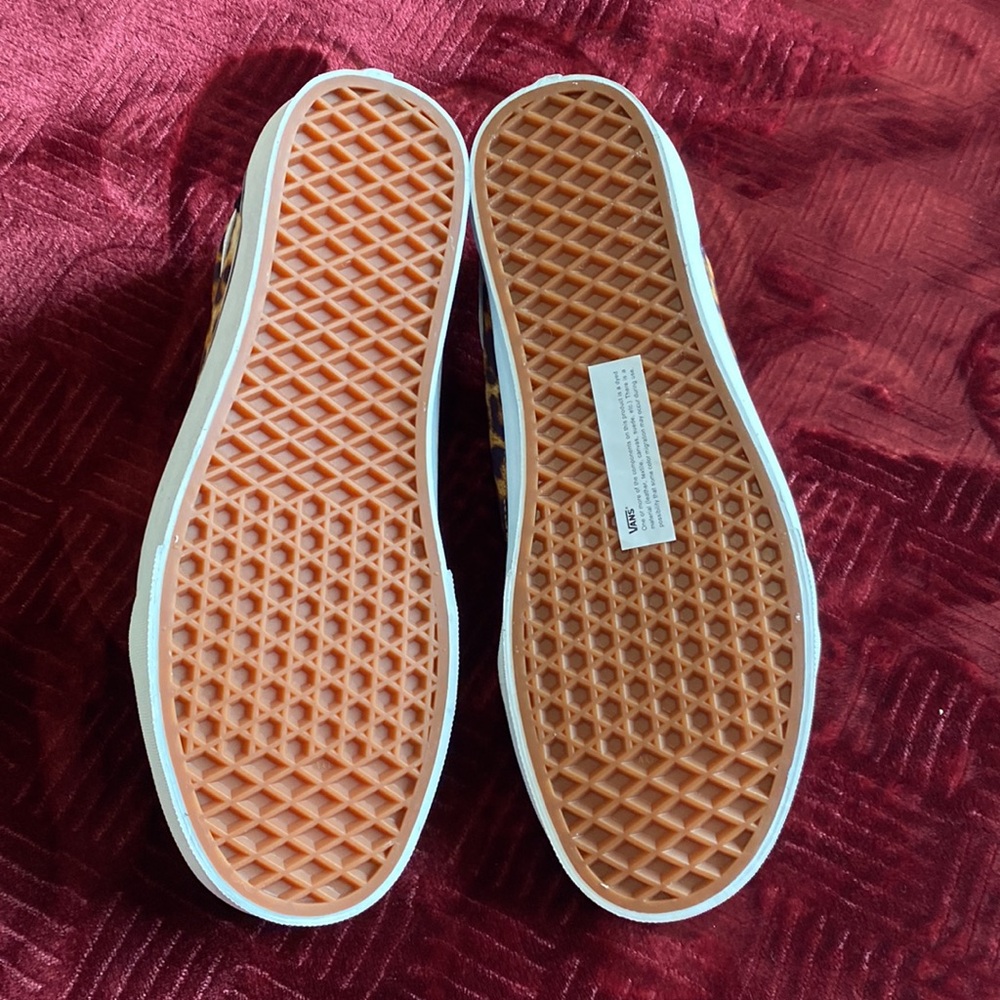 Vans sneakers new! - Picture 4 of 5